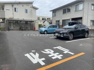 Square Villa 白楽町の物件外観写真